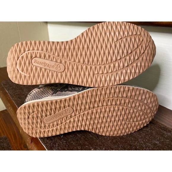 Baretraps Jaci Womens Multi Pastel Hidden Wedge Boot Sz 7.5 Med NWTS - Picture 4 of 7